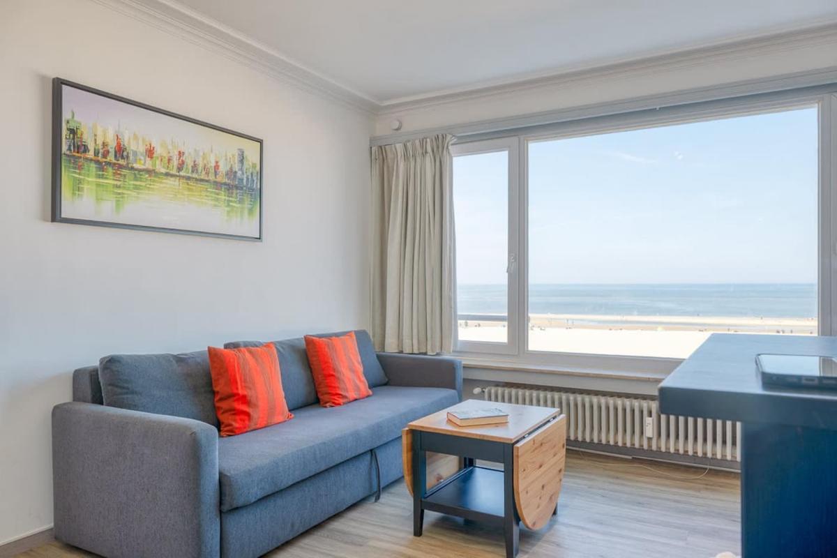 Bright With Stunning Sea View Oostende